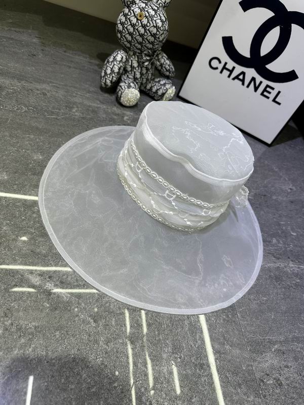 Vivienne Westwood top hat dx01